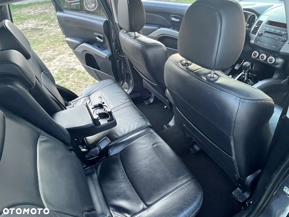 Peugeot 4007 HDI FAP 7-Sitzer Platinum - 38