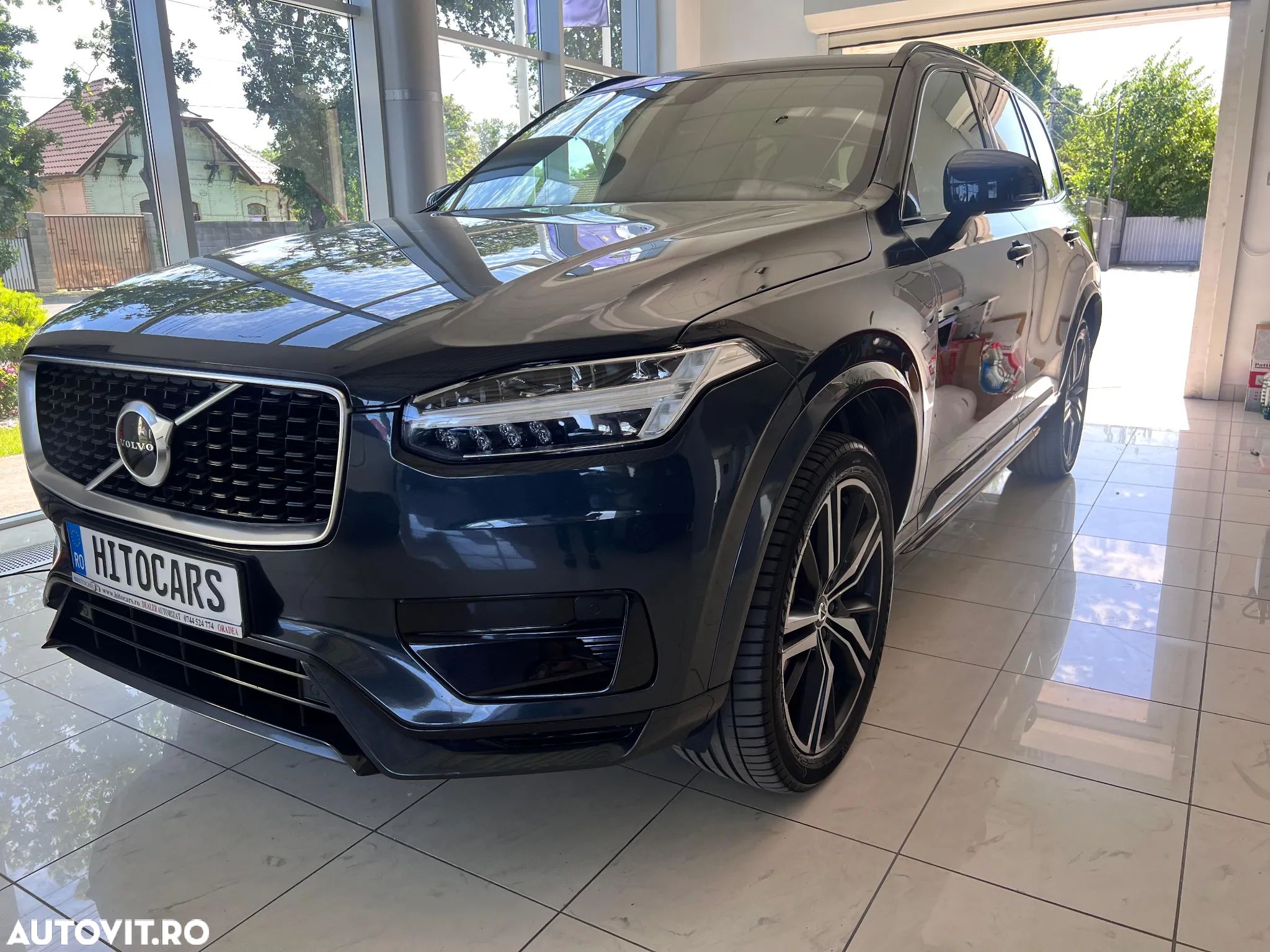 Volvo XC 90 - 1