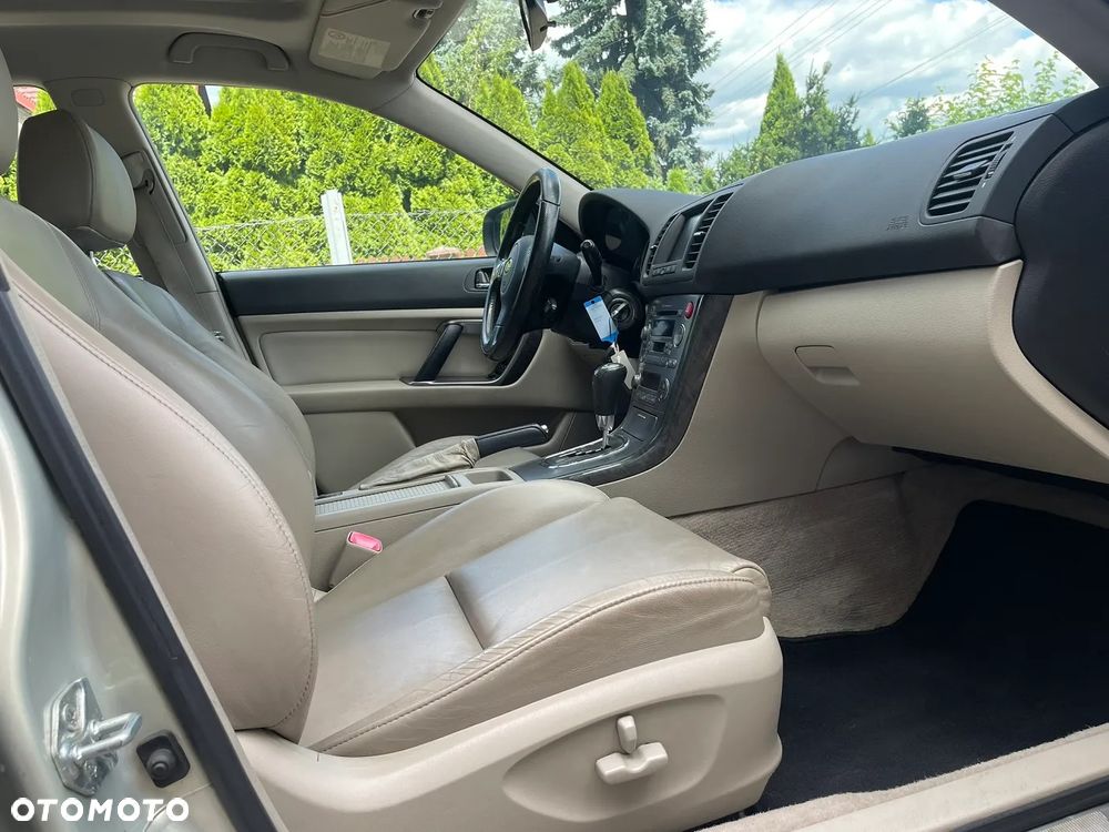 Subaru Outback - 11