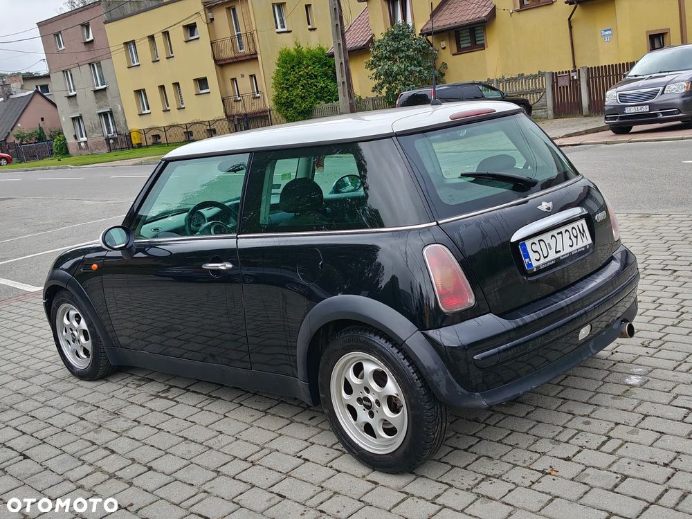 MINI Cooper Standard - 16
