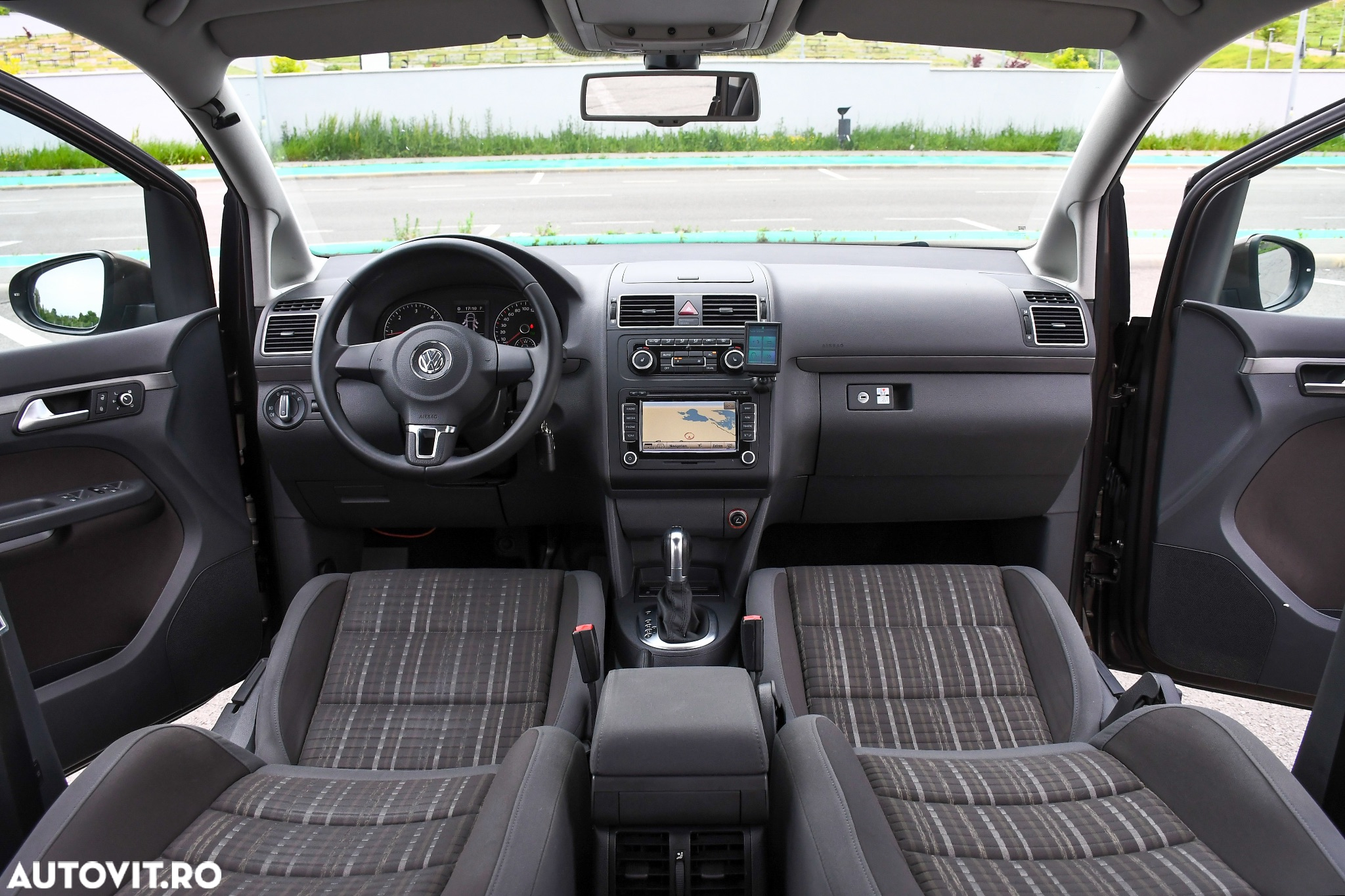 Volkswagen Touran 2.0 TDI DPF DSG Cross - 7