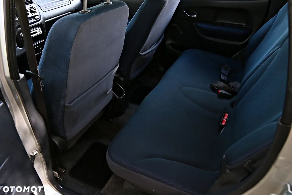 Suzuki Ignis - 31