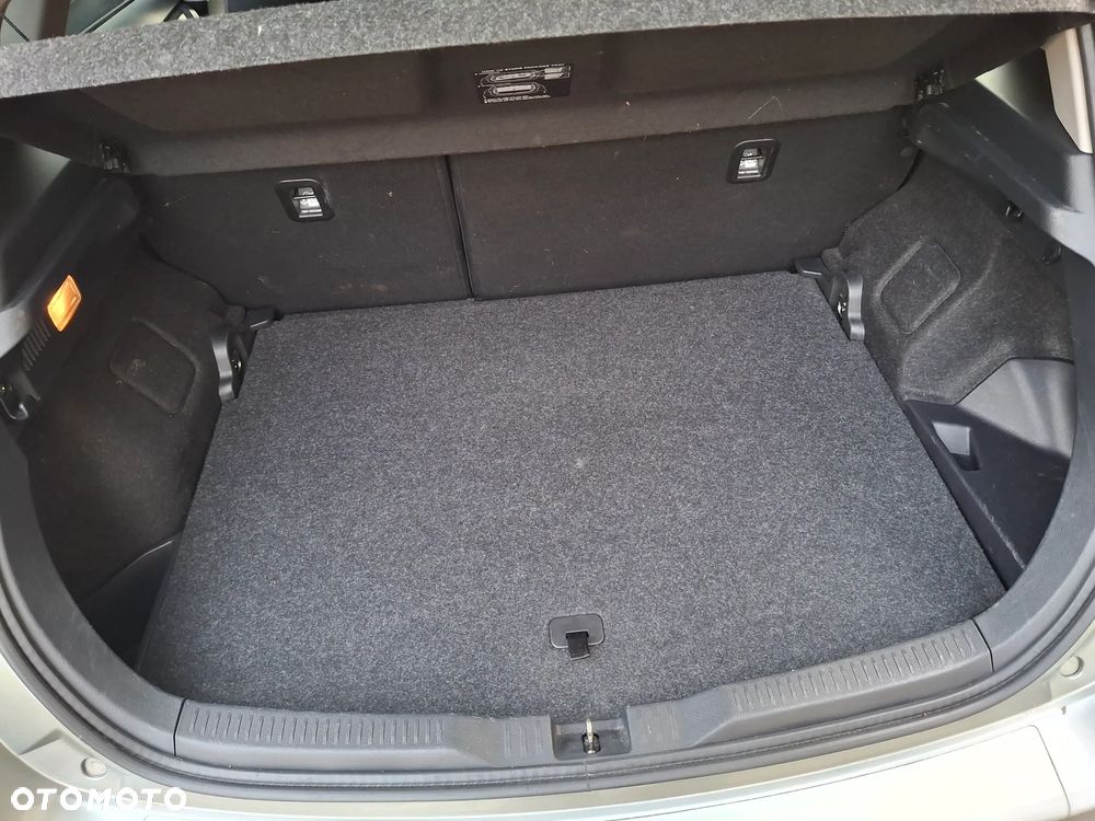 Toyota Auris Hybrid 135 Prestige - 14
