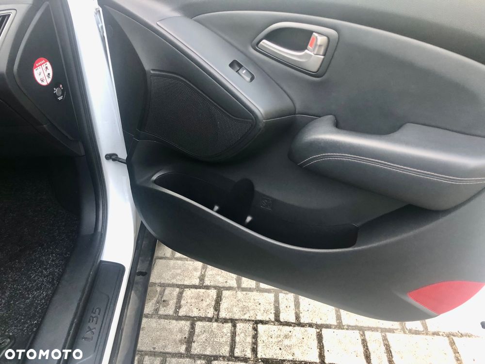 Hyundai ix35 1.6 2WD blue Style - 14