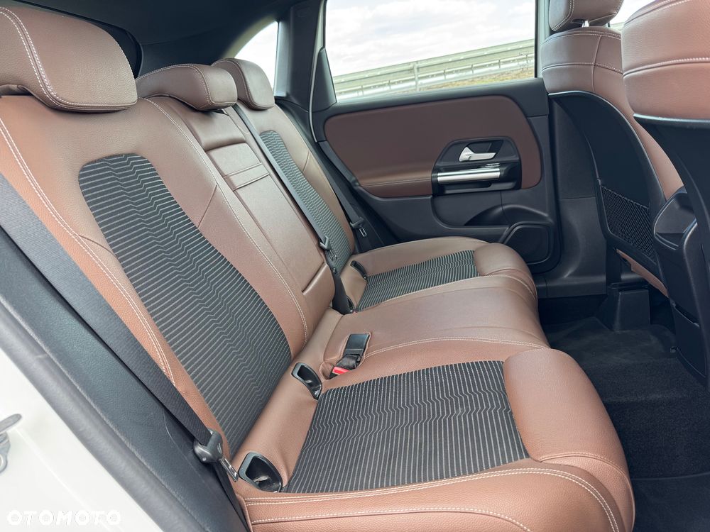 Mercedes-Benz Klasa B 200 d 4Matic 8G-DCT Style - 26