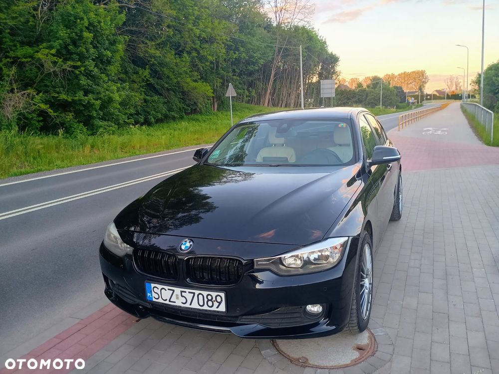BMW Seria 3 320d Luxury Line - 2