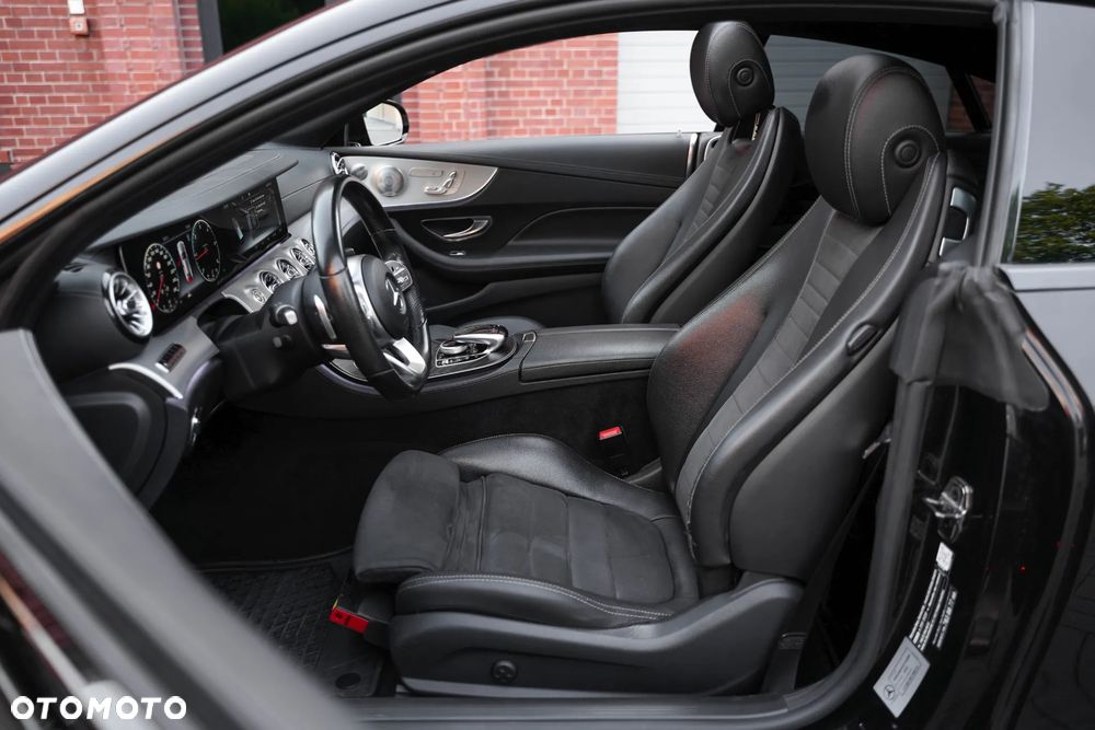 Mercedes-Benz Klasa E 220 d 4-Matic AMG - 23