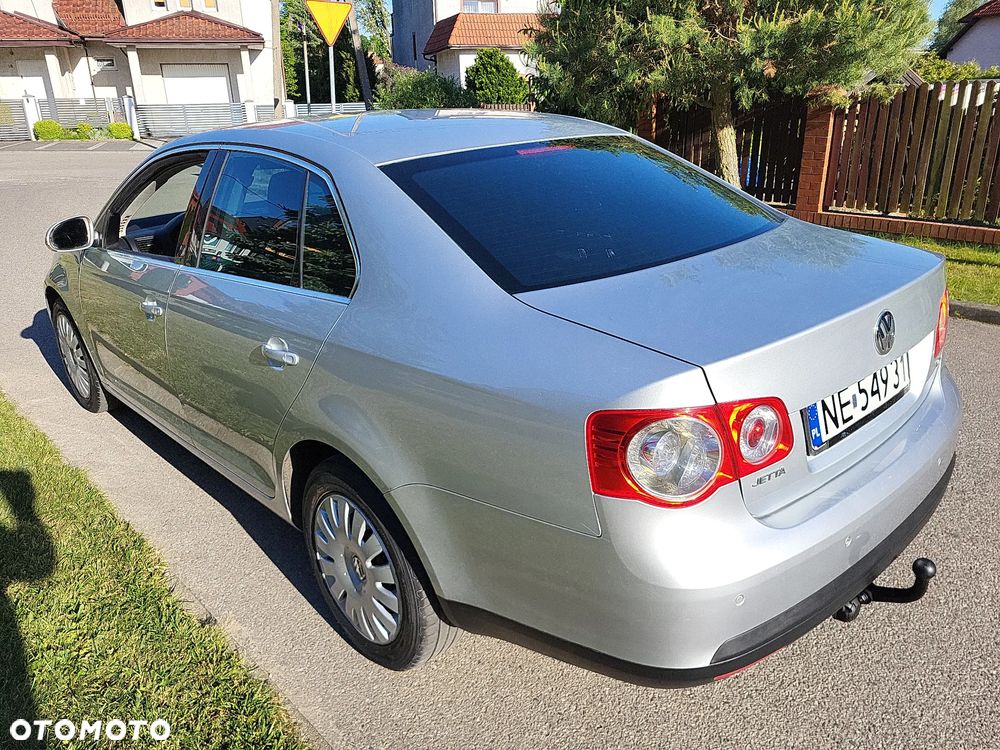 Volkswagen Jetta 1.9 TDI DPF Comfortline BlueMotion - 11