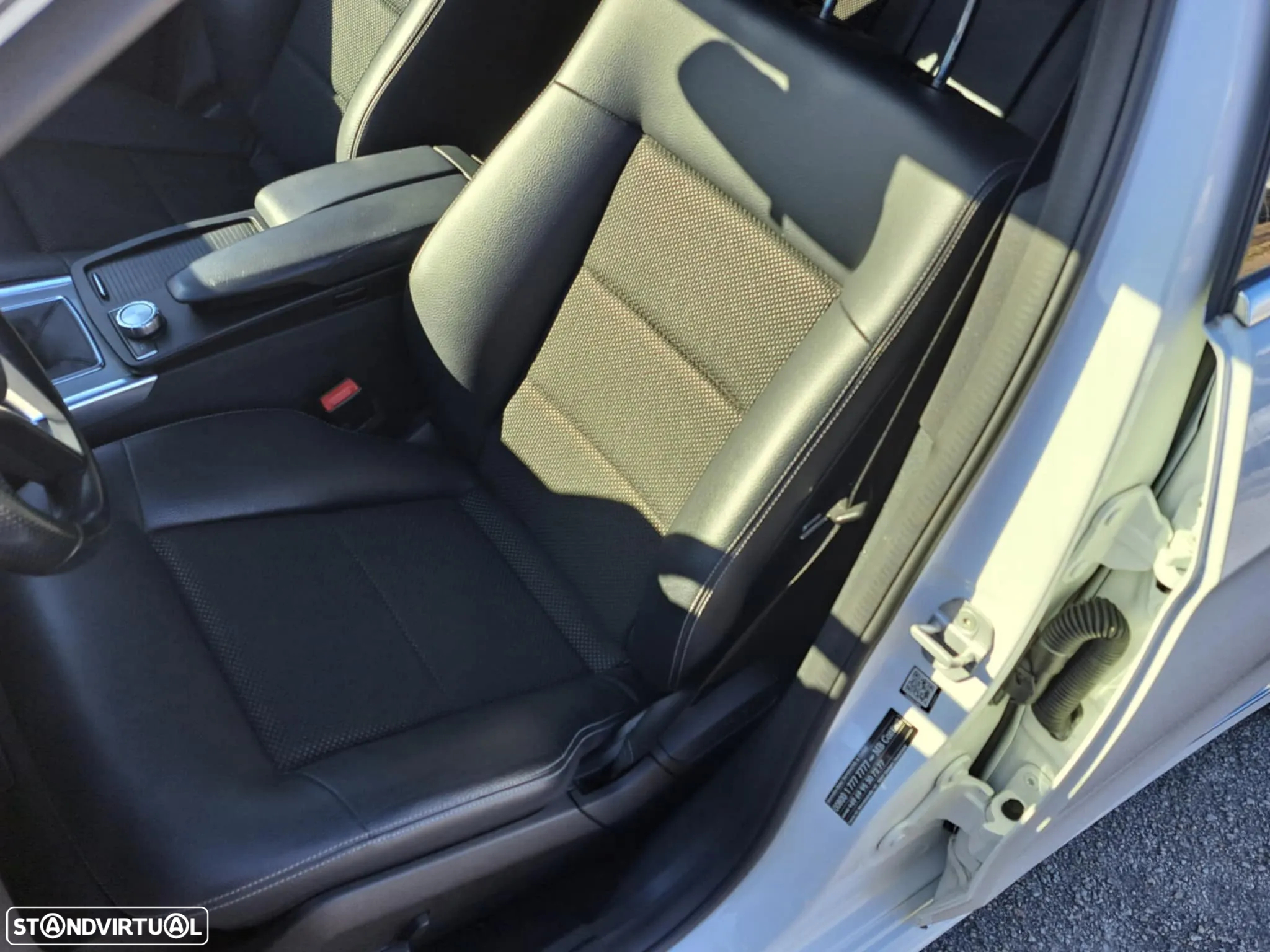 Mercedes-Benz E 220 BlueTEC Avantgarde - 17