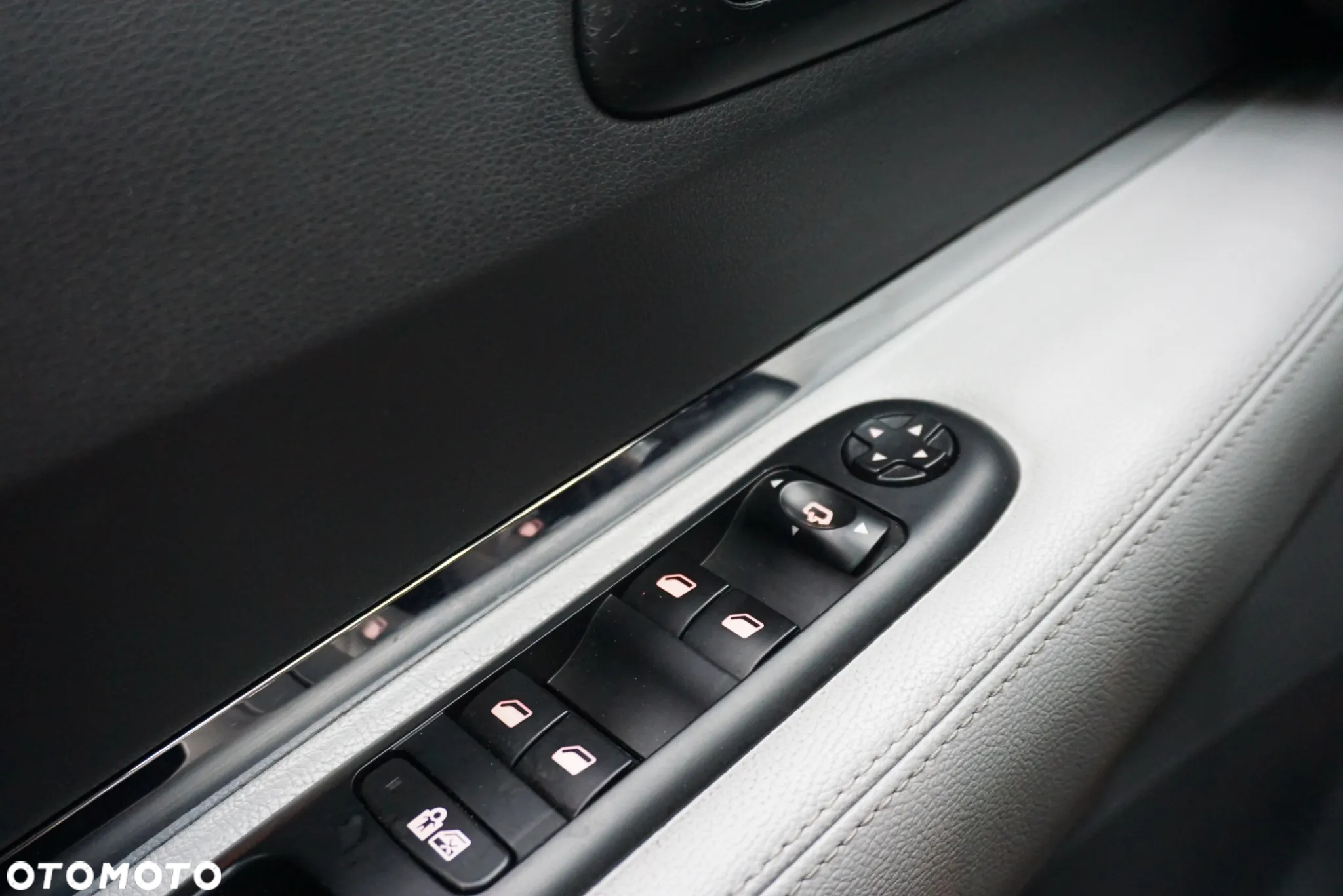Peugeot 5008 2.0 HDi Family 7os - 36