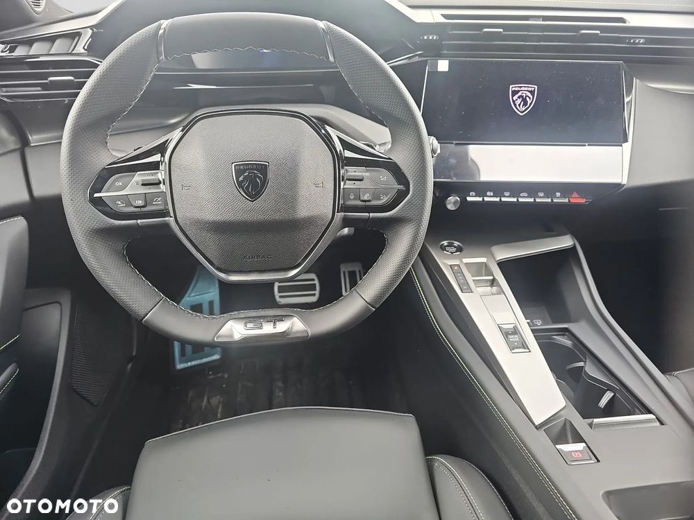 Peugeot 408 - 9