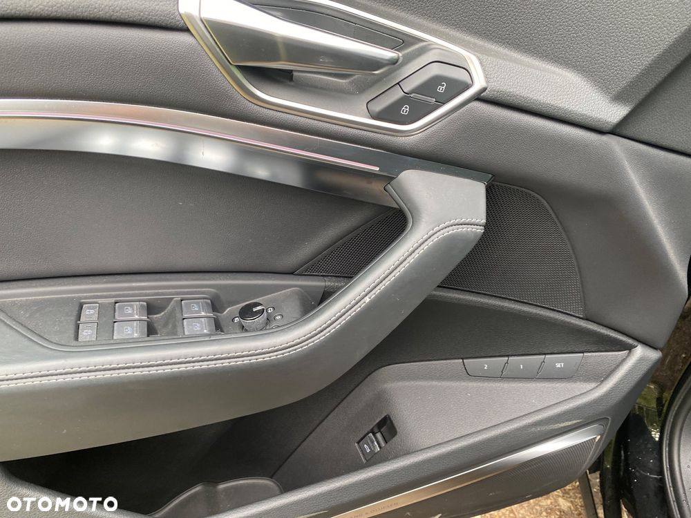 Audi Q8 - 21