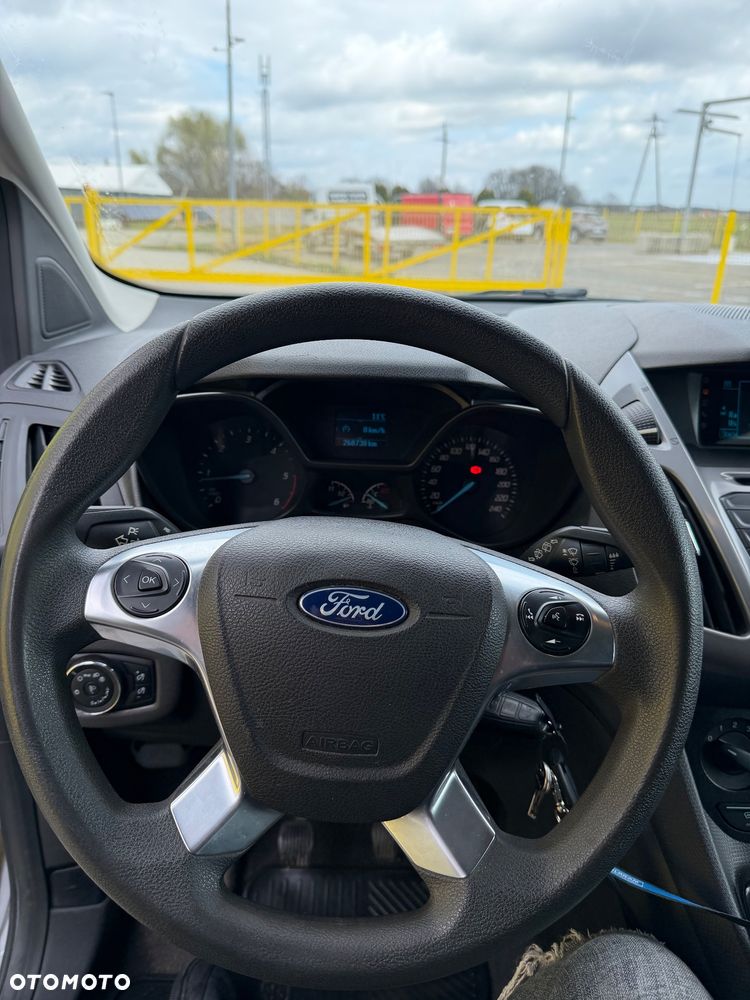 Ford Tourneo Connect 1.5 TDCi Start-Stop Titanium - 20