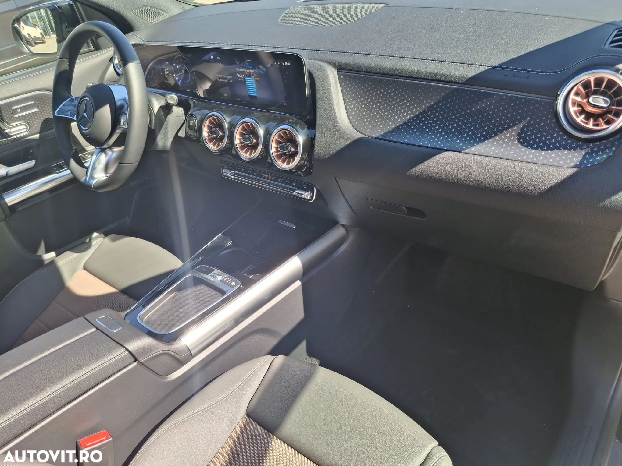 Mercedes-Benz EQA 250+ - 11