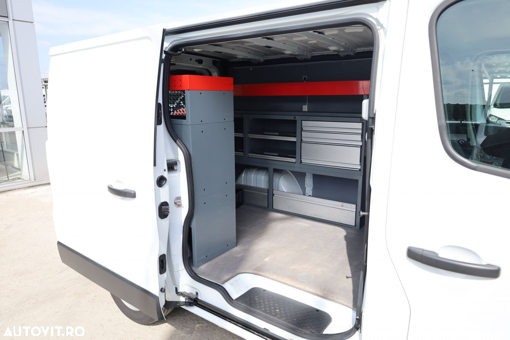 Renault Trafic - 12