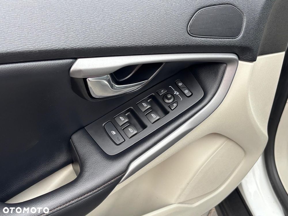 Volvo V40 D3 Ocean Race - 19