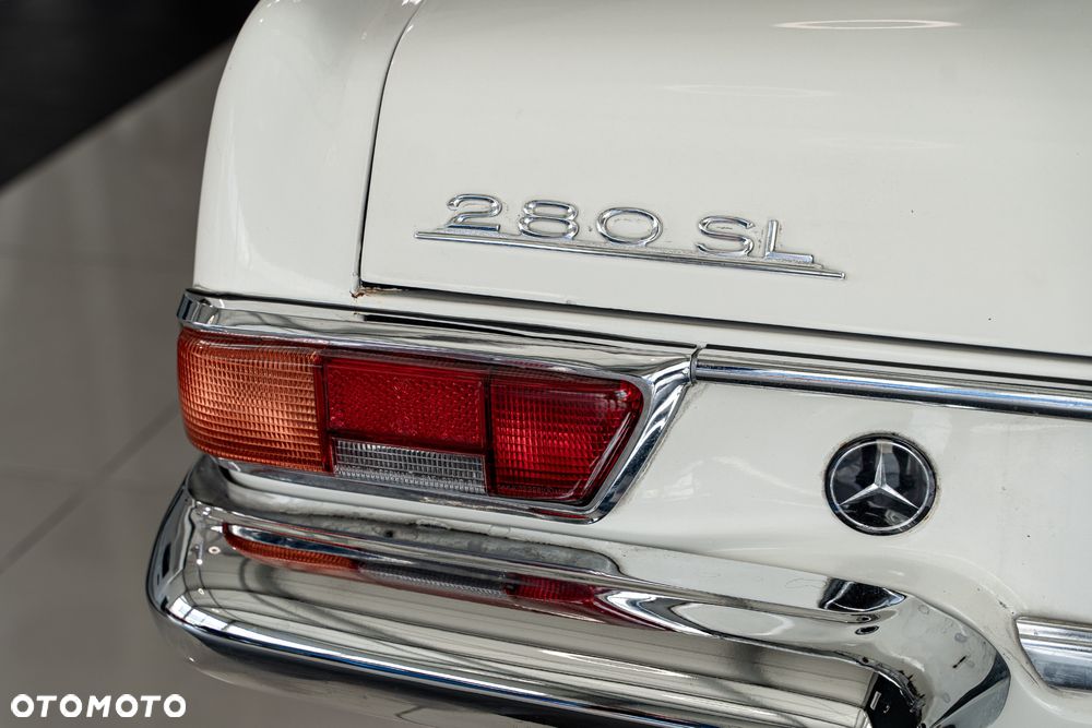 Mercedes-Benz SL - 22