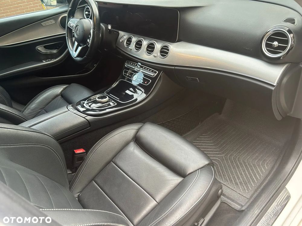 Mercedes-Benz Klasa E 220 d 9G-TRONIC - 14
