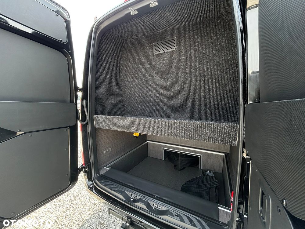 Mercedes-Benz Sprinter 519 - 8