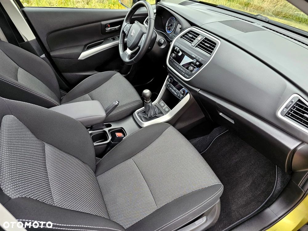 Suzuki SX4 S-Cross 1.6 Premium Plus - 22