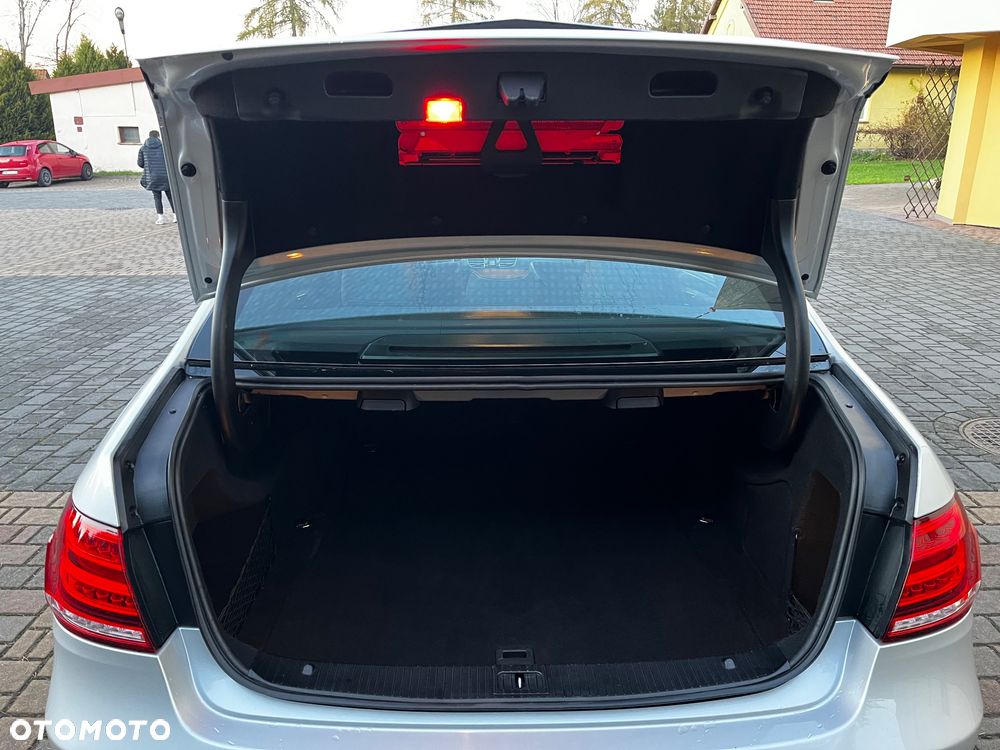 Mercedes-Benz Klasa E 220 CDI 7G-TRONIC Elegance - 13