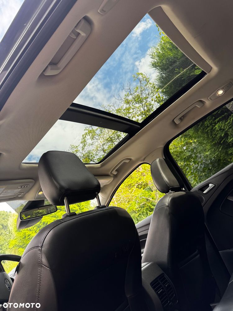 Ford Escape 2.0 EcoBoost AWD Titanium - 9
