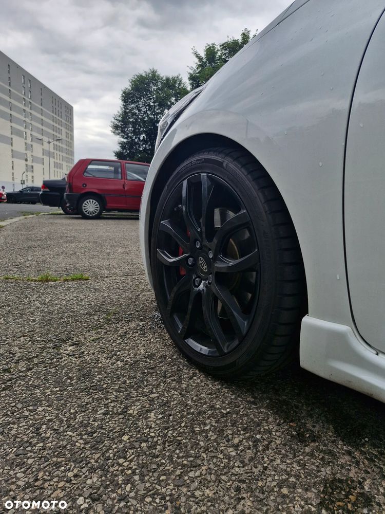 Kia Ceed 1.6 T-GDI GT XL - 17