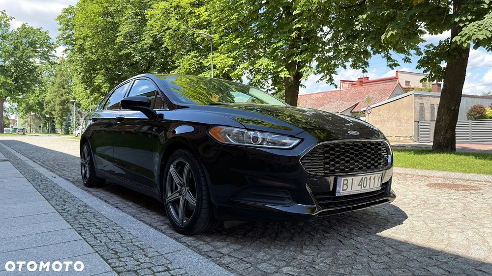 Ford Fusion - 2