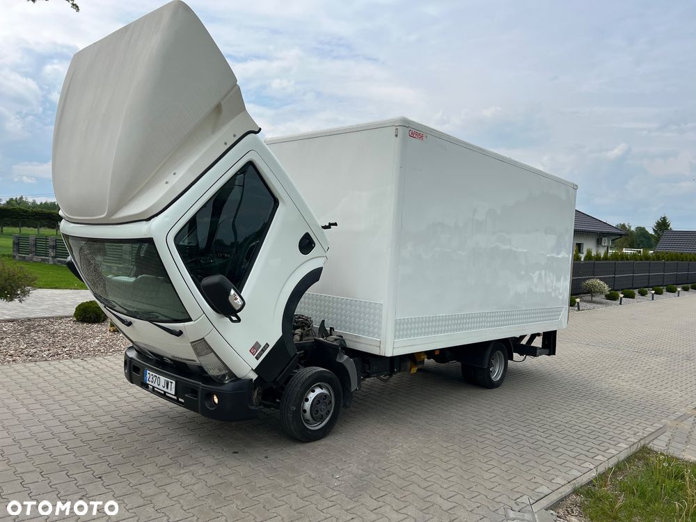 Nissan NT 400 CABSTAR - 24