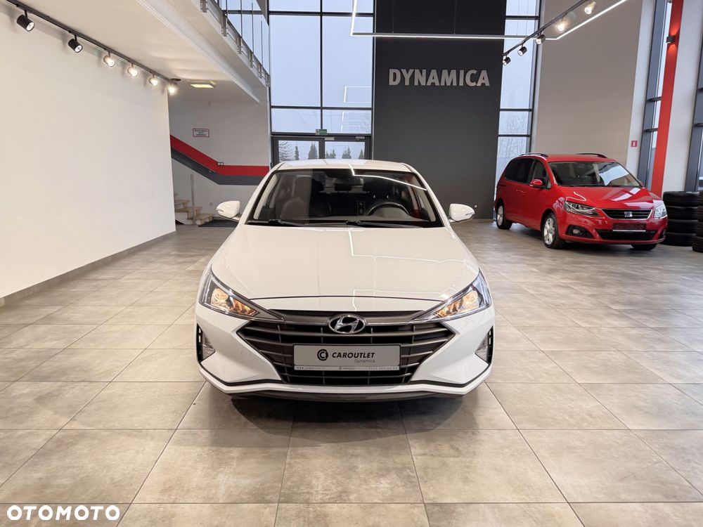 Hyundai Elantra - 4