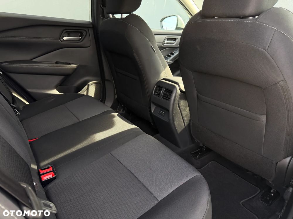 Nissan Qashqai 1.3 DIG-T MHEV N-Connecta Xtronic - 27