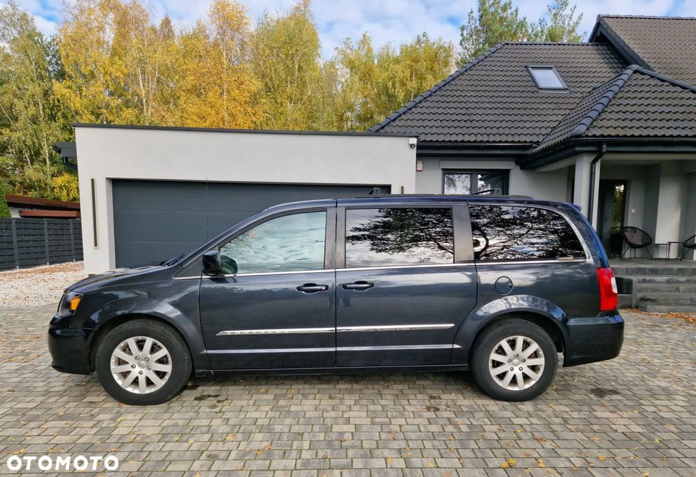 Chrysler Town & Country 3.6 Limited - 4