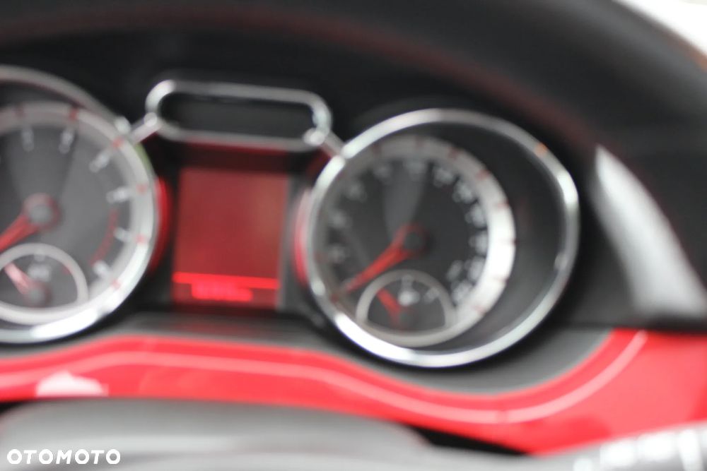 Opel Adam 1.4 Black Jack S&S - 10