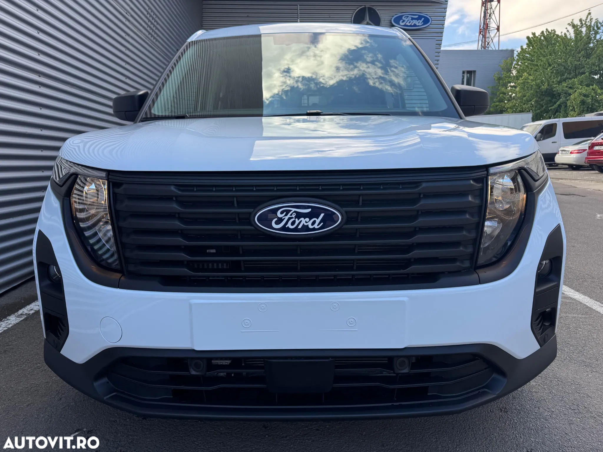 Ford Courier - 23