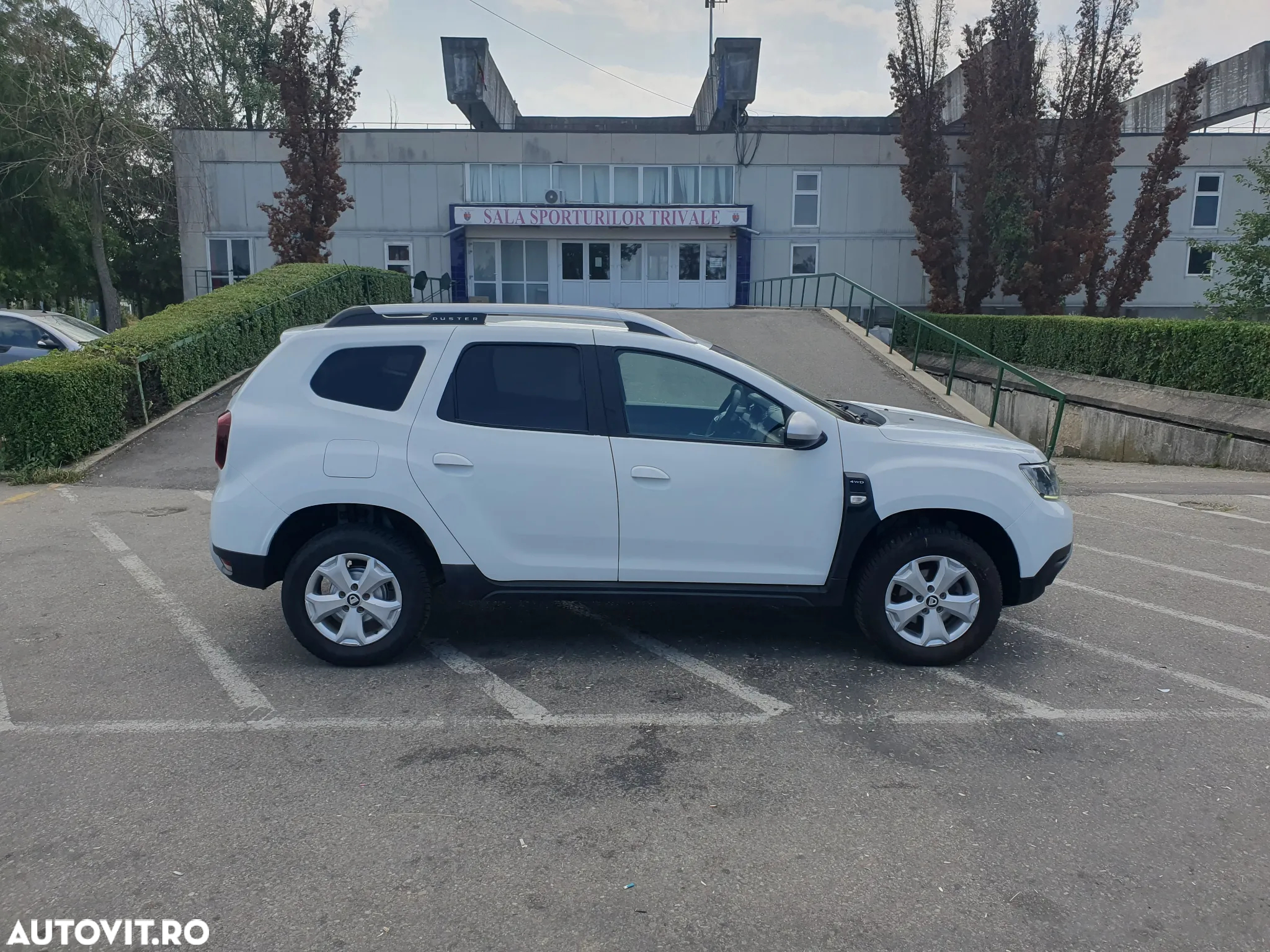 Dacia Duster 1.5 Blue dCi 4WD Prestige jante 16" - 14