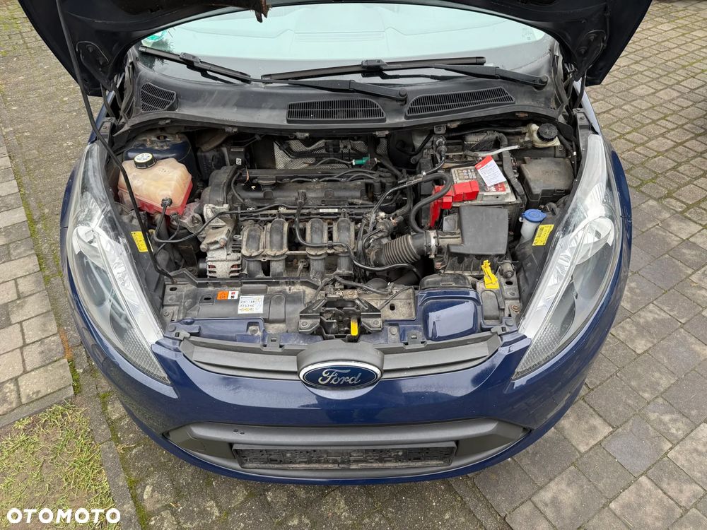 Ford Fiesta 1.4 Autom Champions Edition - 26