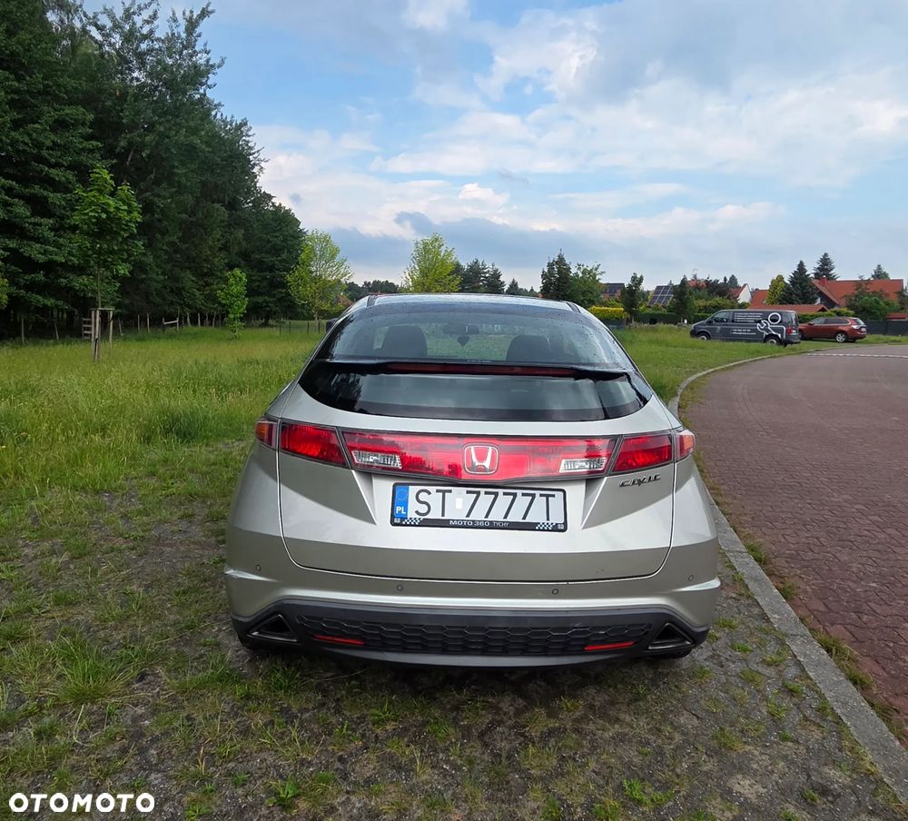 Honda Civic 1.8 Executive - 5