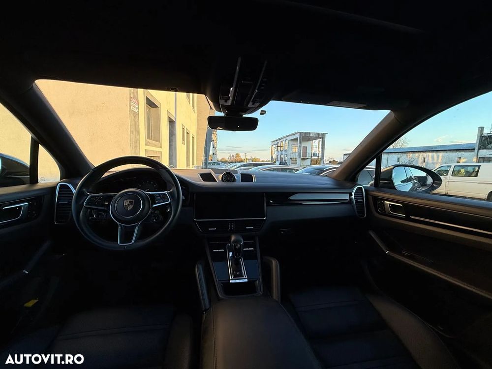 Porsche Cayenne Standard - 4