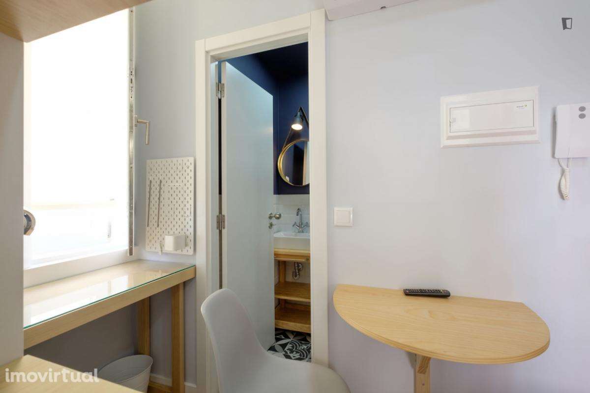 Estúdio - localizado em Montes Claros Coimbra - Grande imagem: 3/17