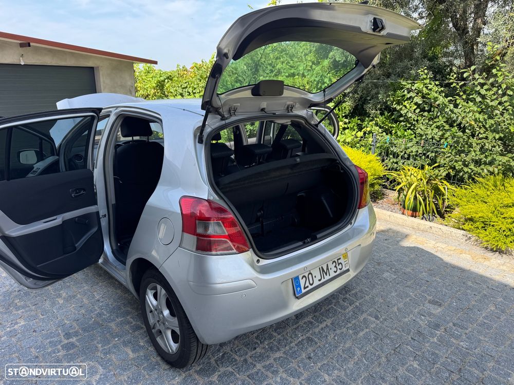 Toyota Yaris 1.4 D-4D Comfort+AC+VSC - 8