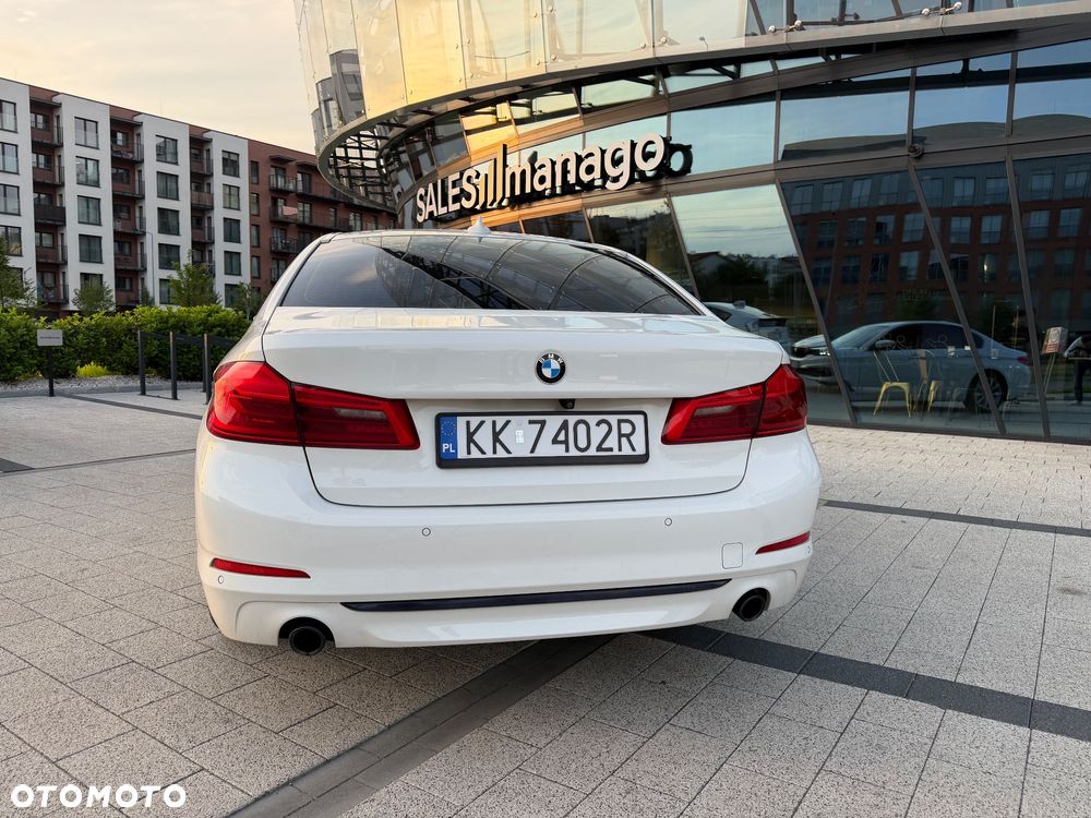 BMW Seria 5 518d Sport Line - 6