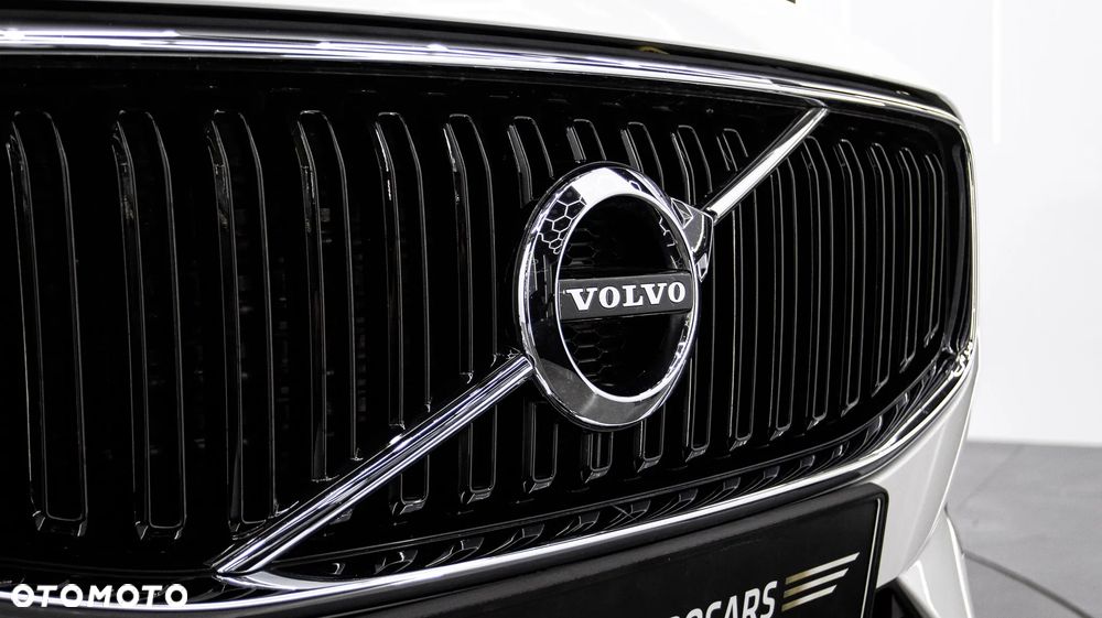 Volvo XC 60 B4 D AWD Momentum Pro - 12