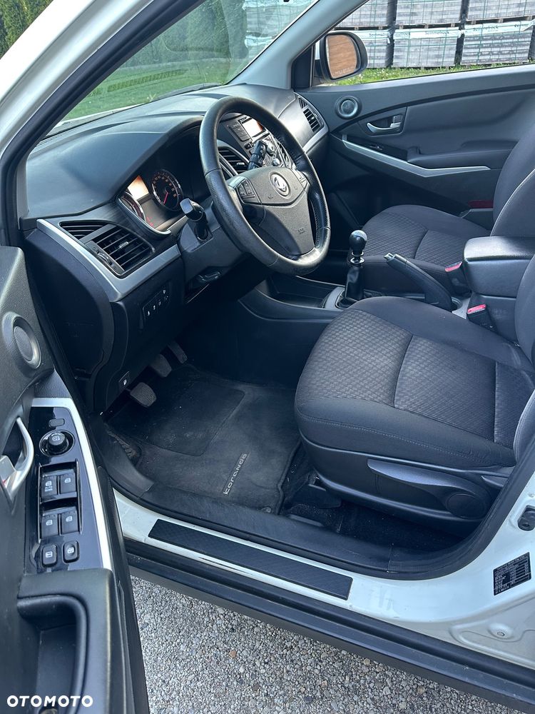 SsangYong/KGM Korando 2.0 e-XDi Quartz - 8