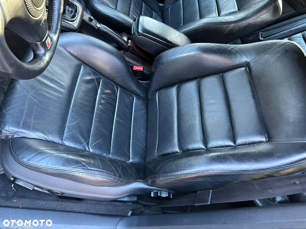 Audi A6 Avant 2.4 - 11