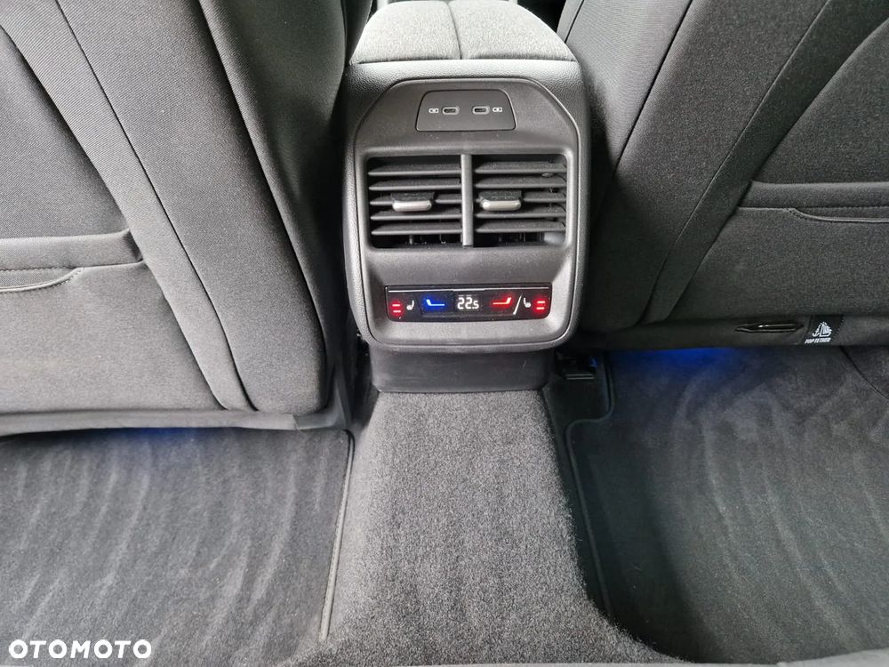 Skoda Superb 2.0 TSI Selection DSG - 13