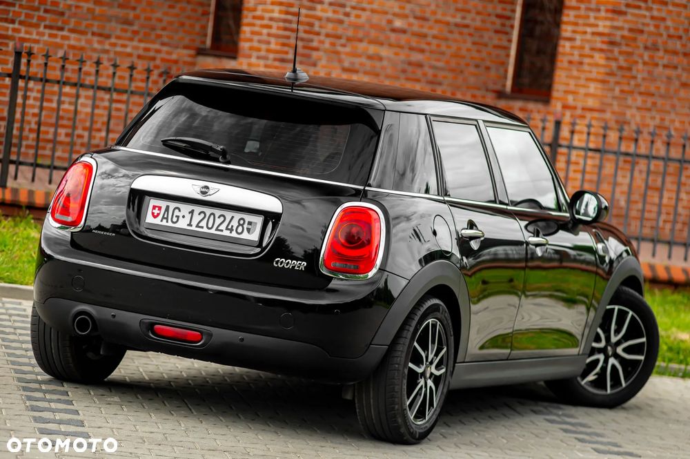 MINI Cooper Essential Trim - 19