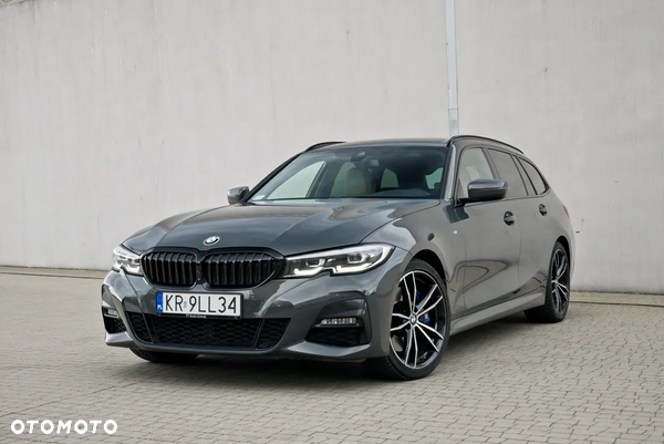 BMW Seria 3 330i xDrive M Sport sport