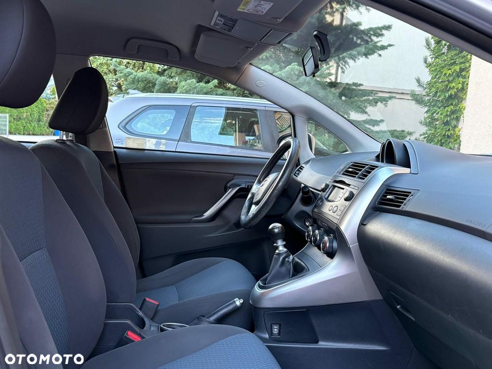 Toyota Verso 1.6 Active - 12