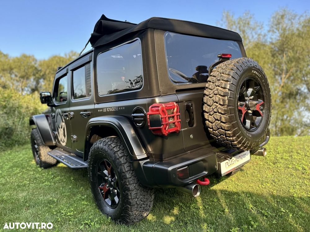 Jeep Wrangler - 4