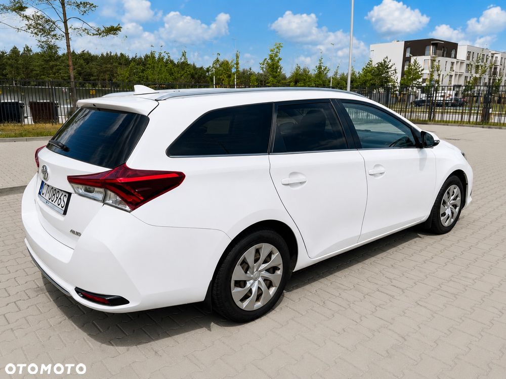 Toyota Auris 1.6 Premium - 7